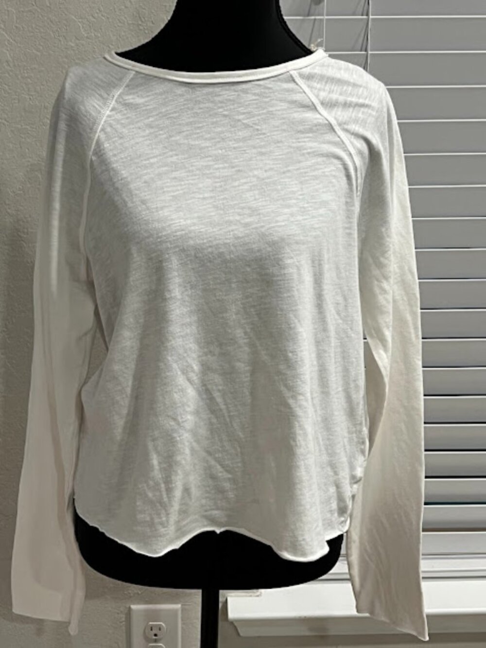 Universal Threads White Long-Sleeve Shirt